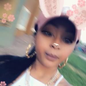 Meet your Posher, Adrienne